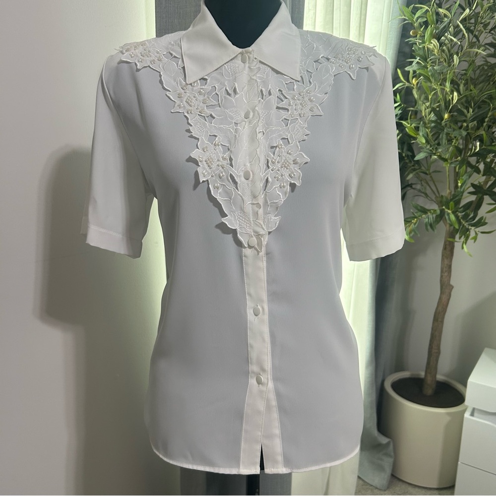 Elegant White Lace Women's Top